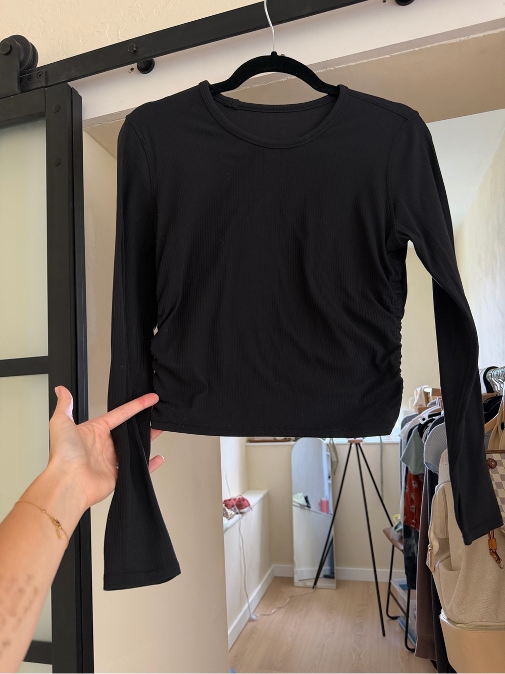 Lululemon Black Long-Sleeve Ribbed Crewneck Top - Women